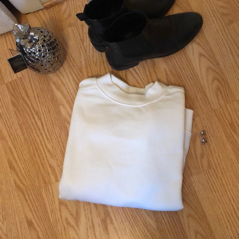 Cute crew neck pull over